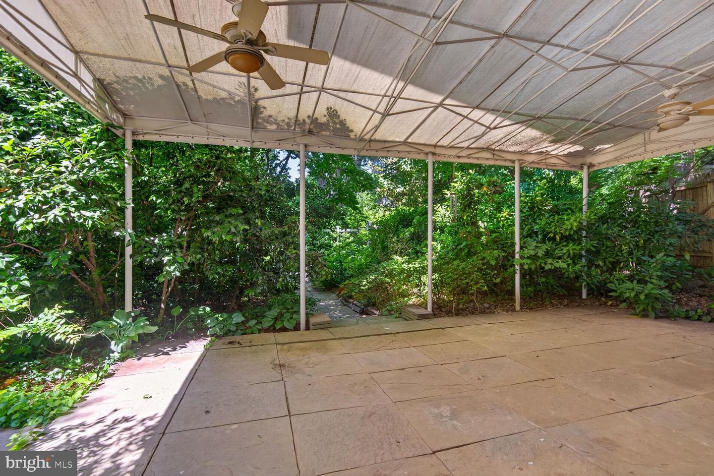 1656 Foxhall Road NW photo 3