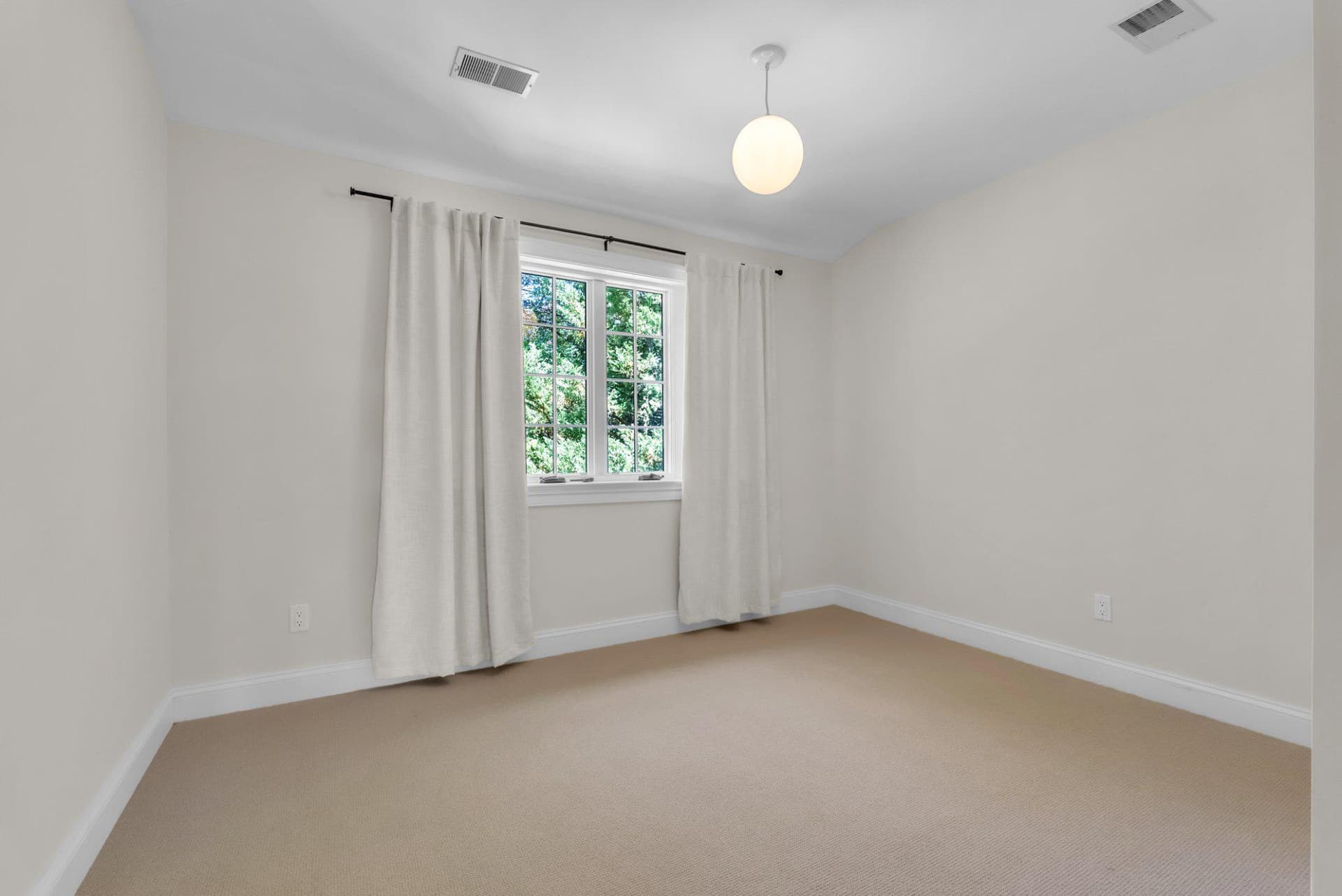 2803 Arizona Terrace NW photo 36