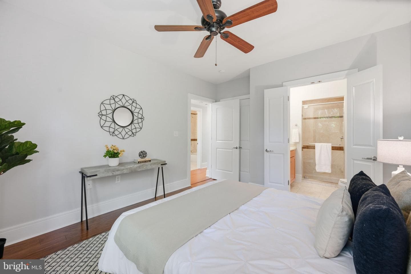 1654 Euclid Street NW #104 photo 8