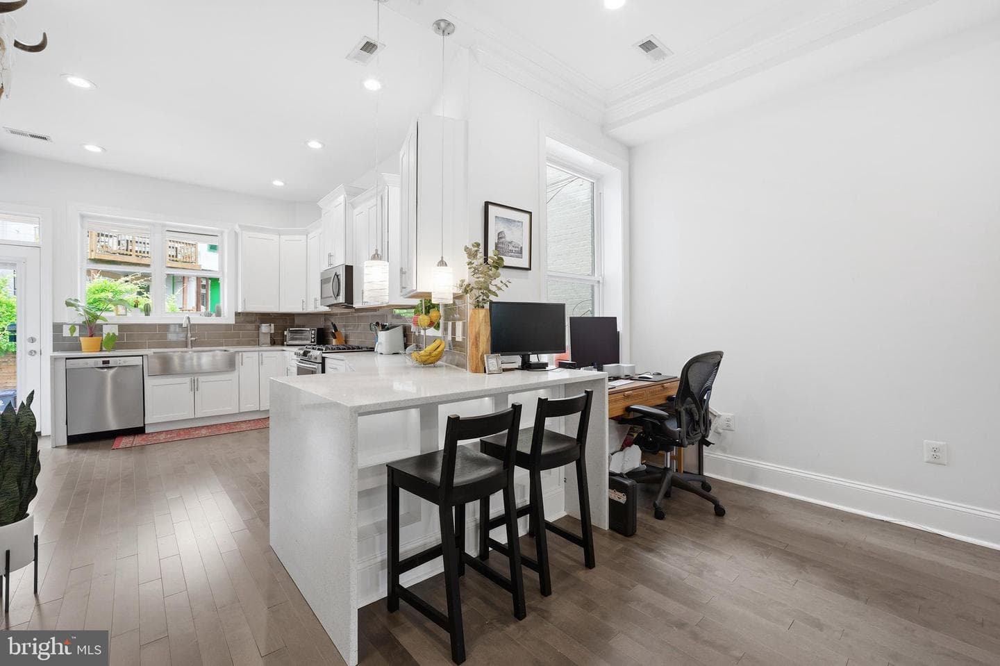 35 T Street NW photo 9
