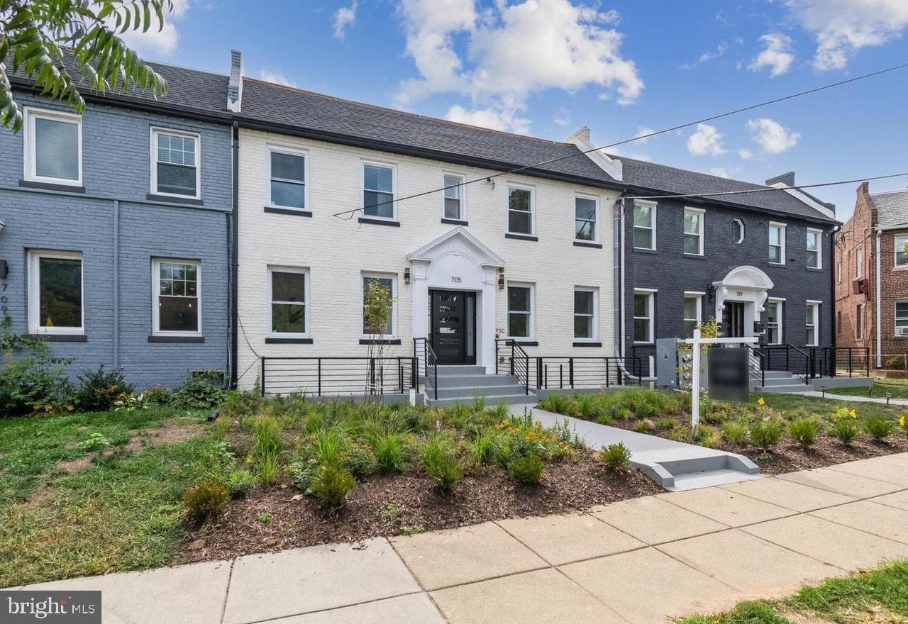 705 Quincy Street NE #4e photo 3