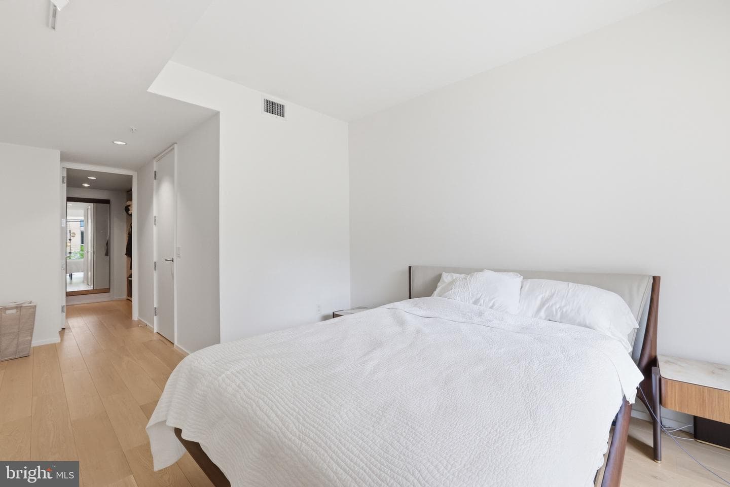 925 H Street NW #404 photo 16