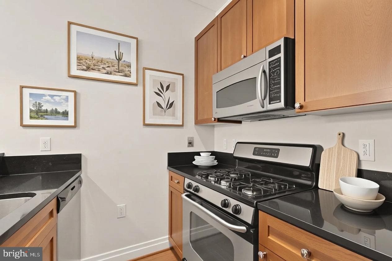 2120 Vermont Avenue NW #411 photo 3