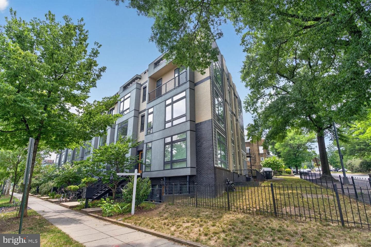 2126 3rd Street NE #b, Washington