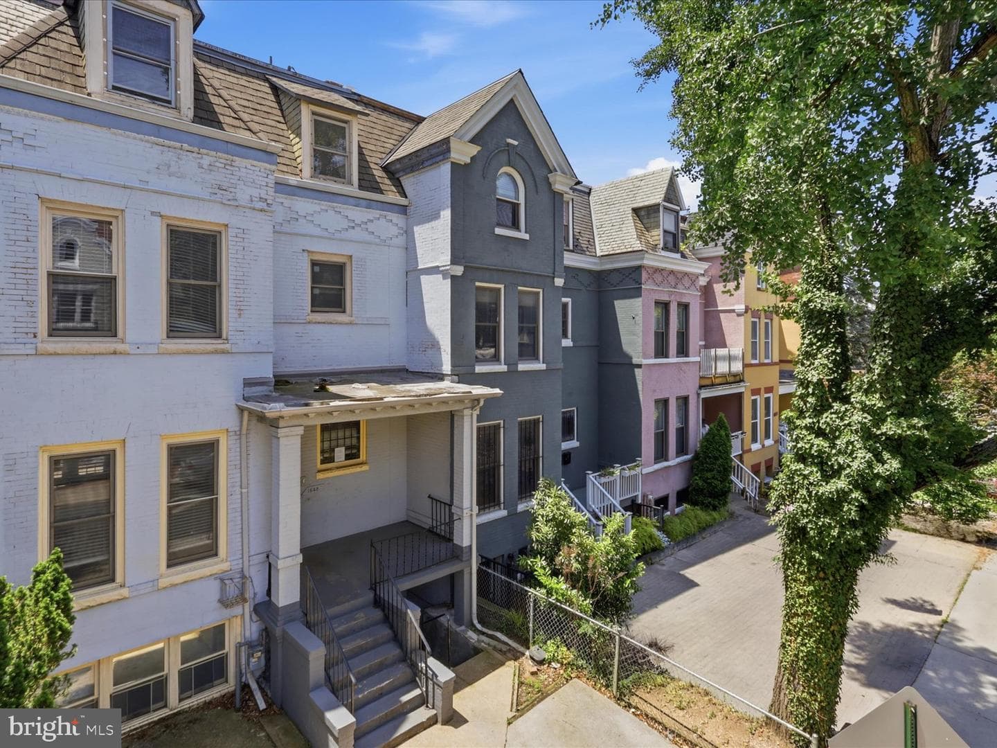 1648 Newton Street NW photo 4