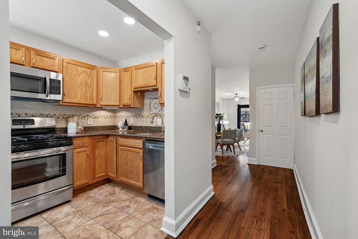 1652 Kramer Street NE photo 3