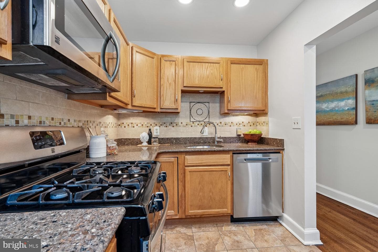 1652 Kramer Street NE photo 6