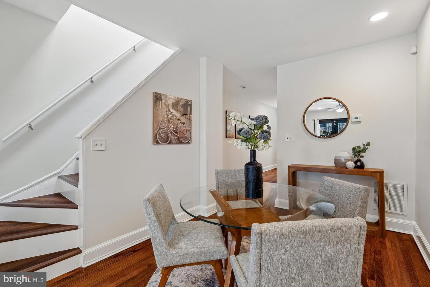 1652 Kramer Street NE photo 9