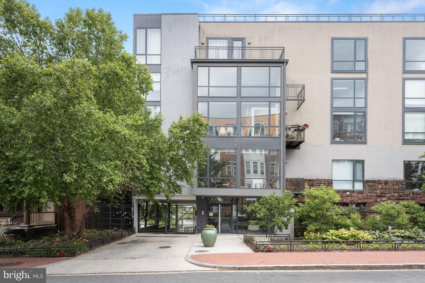 1454 Belmont Street NW #15 photo 18