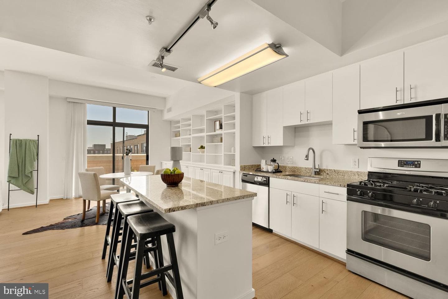 475 K Street NW #1204 photo 3