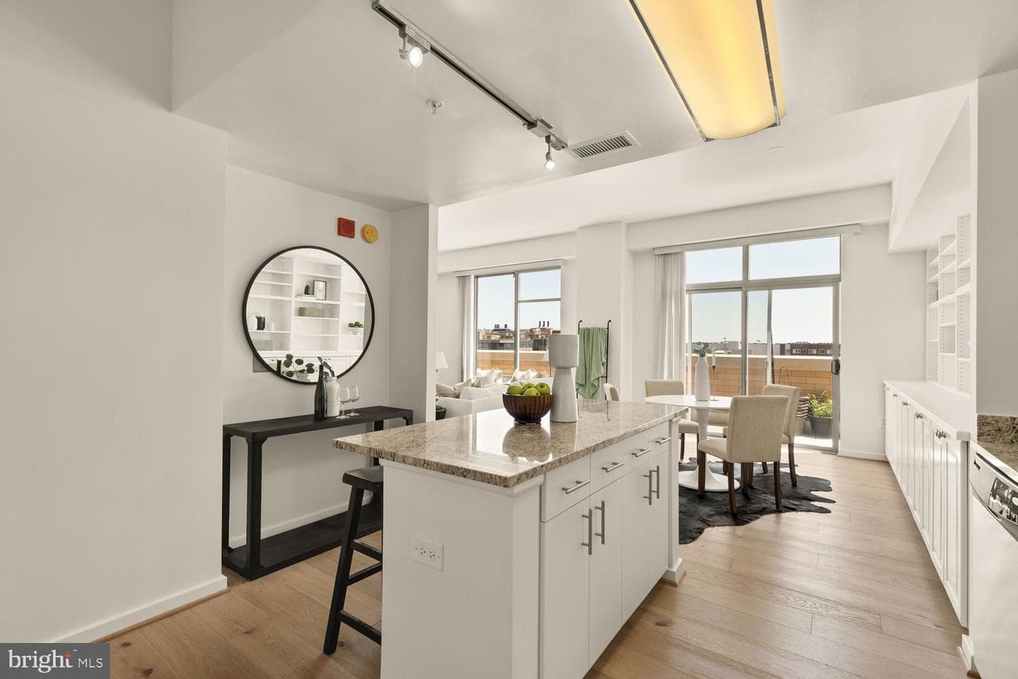 475 K Street NW #1204 photo 4