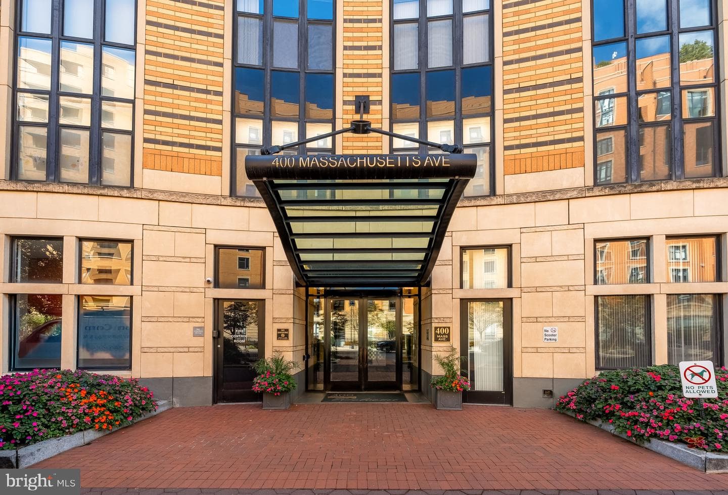 400 Massachusetts Avenue NW #1207 photo 3