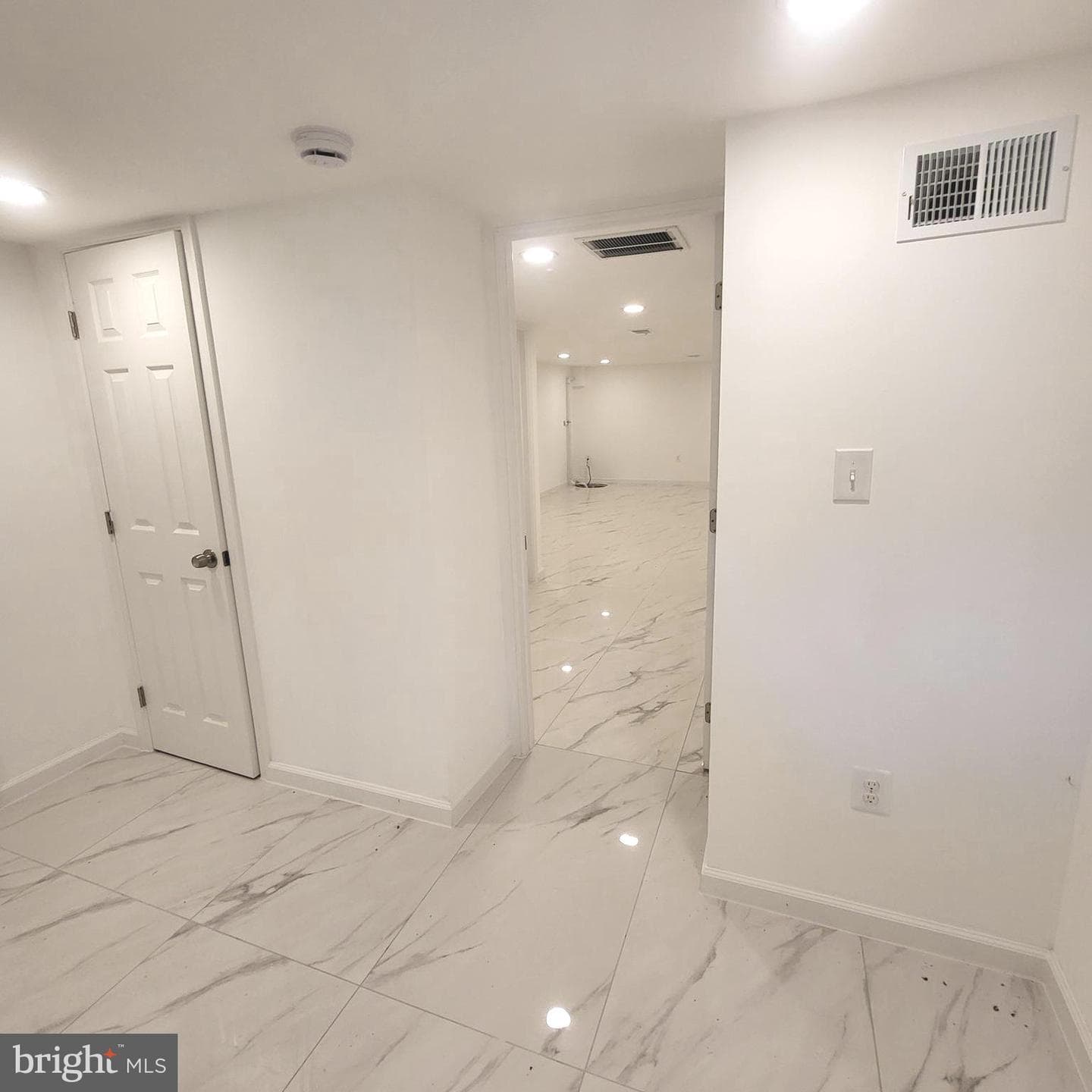 562 24th Street NE photo 27