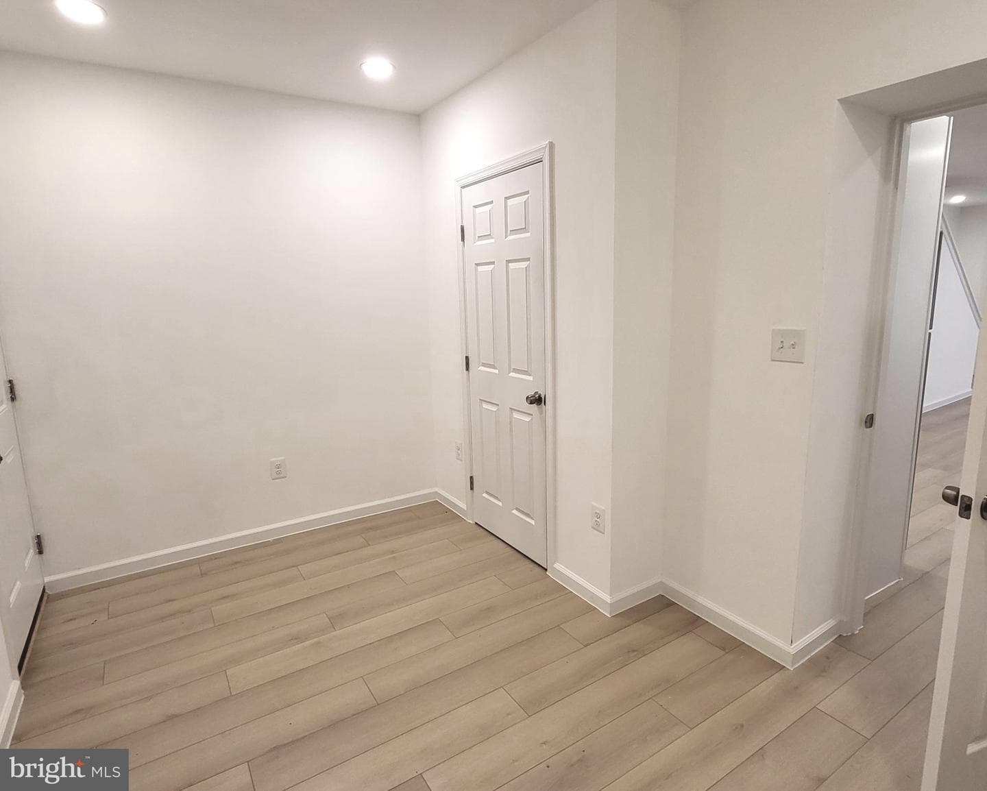 562 24th Street NE photo 8