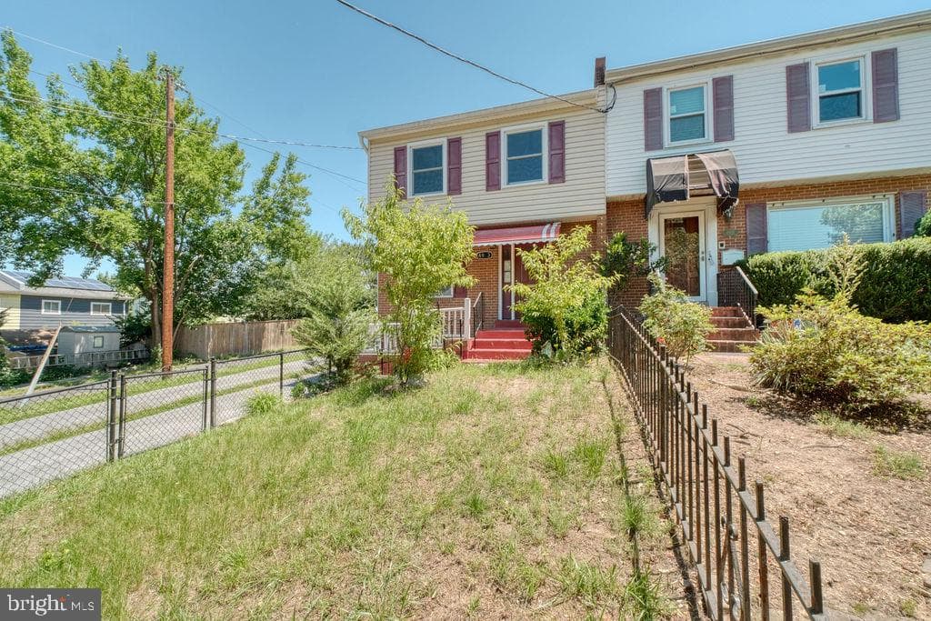 4903 8th Street NE, Washington