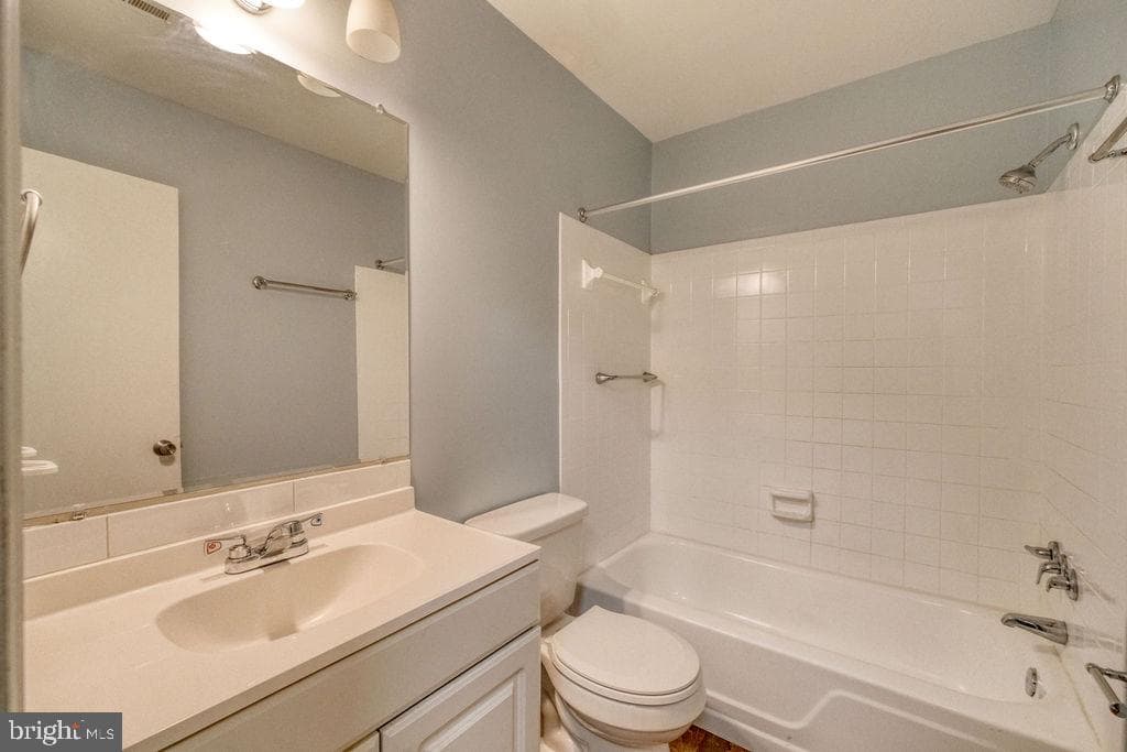4903 8th Street NE photo 21