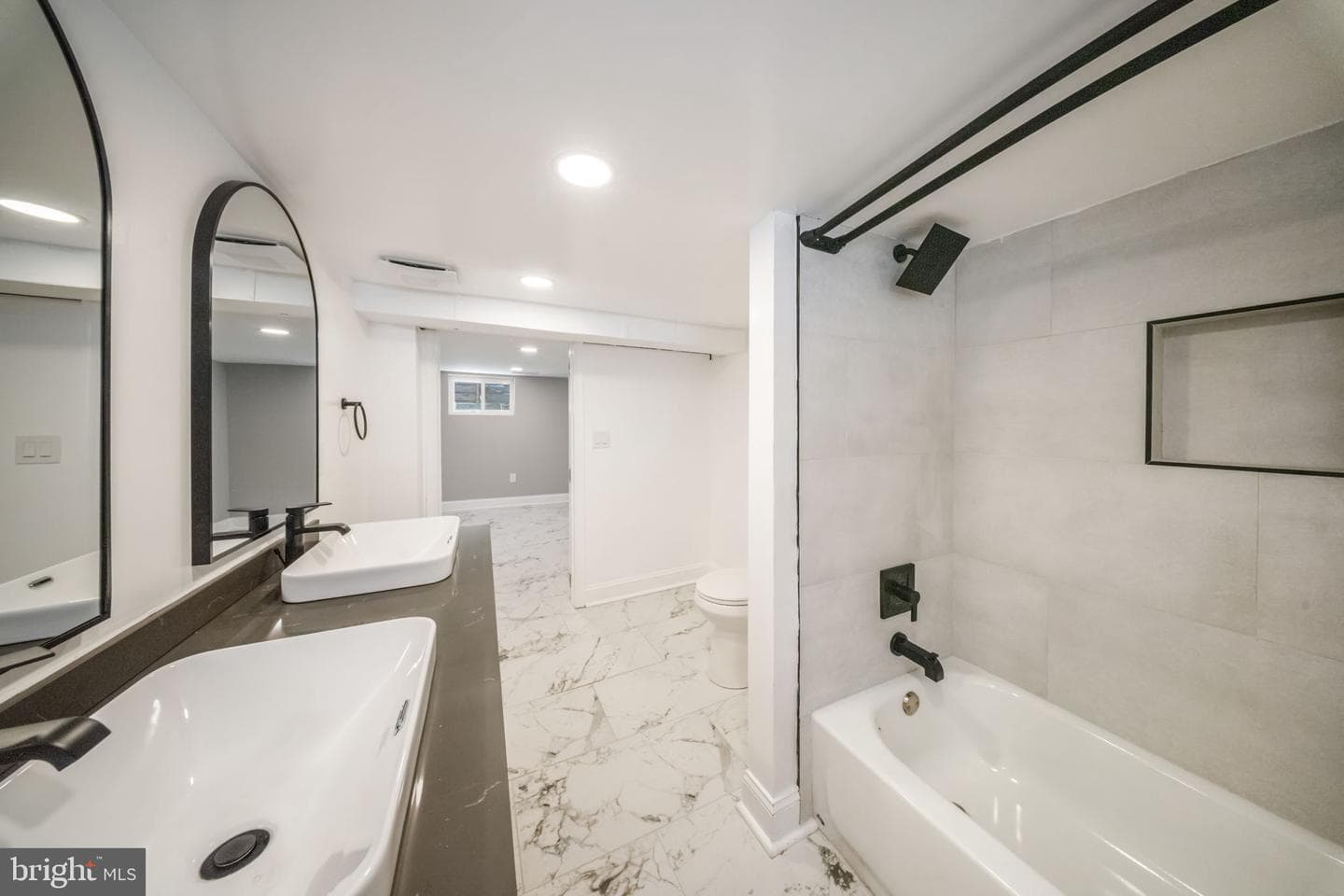2605 Monroe Street NE photo 36