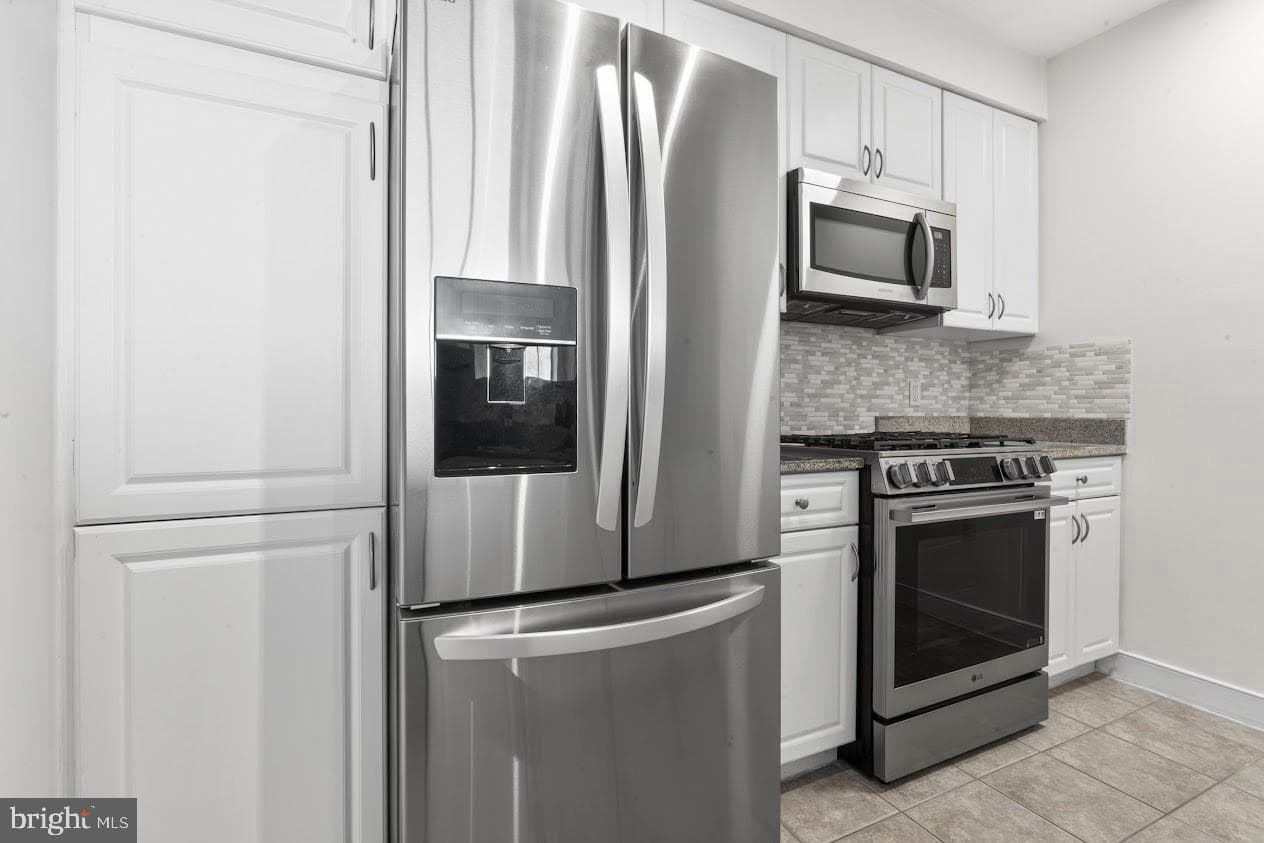 555 Massachusetts Avenue NW #1417 photo 11