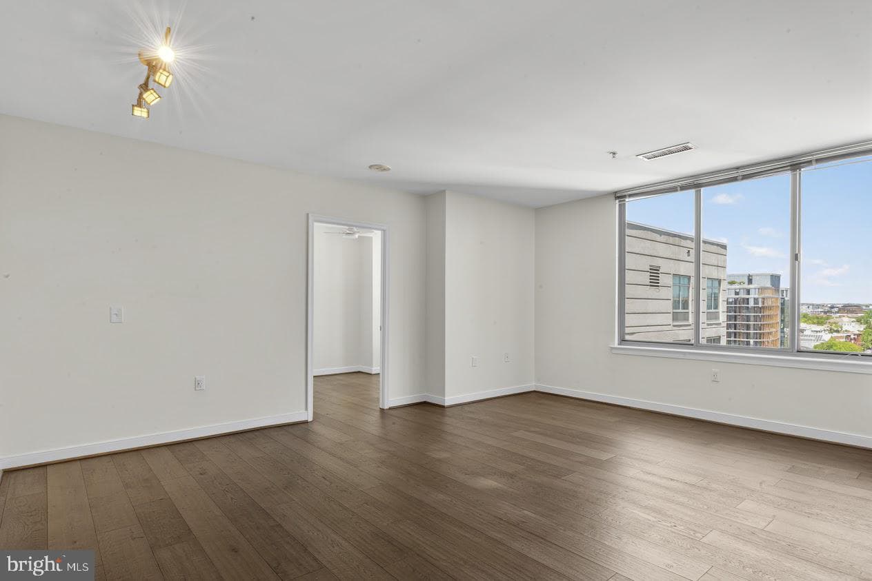 555 Massachusetts Avenue NW #1417 photo 15