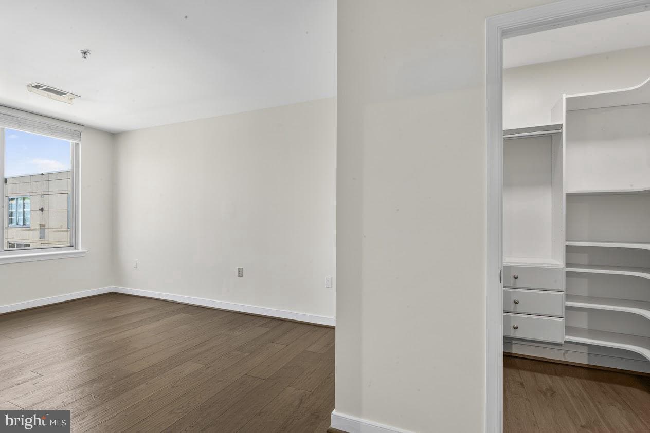 555 Massachusetts Avenue NW #1417 photo 17