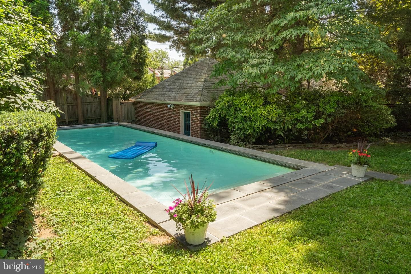 5109 Chevy Chase Parkway NW photo 4