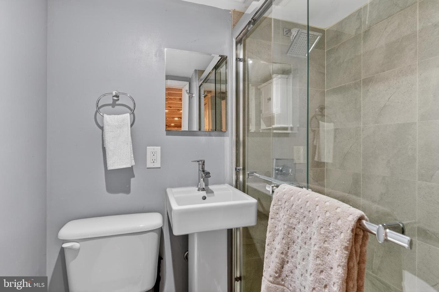 722 Otis Place NW photo 21