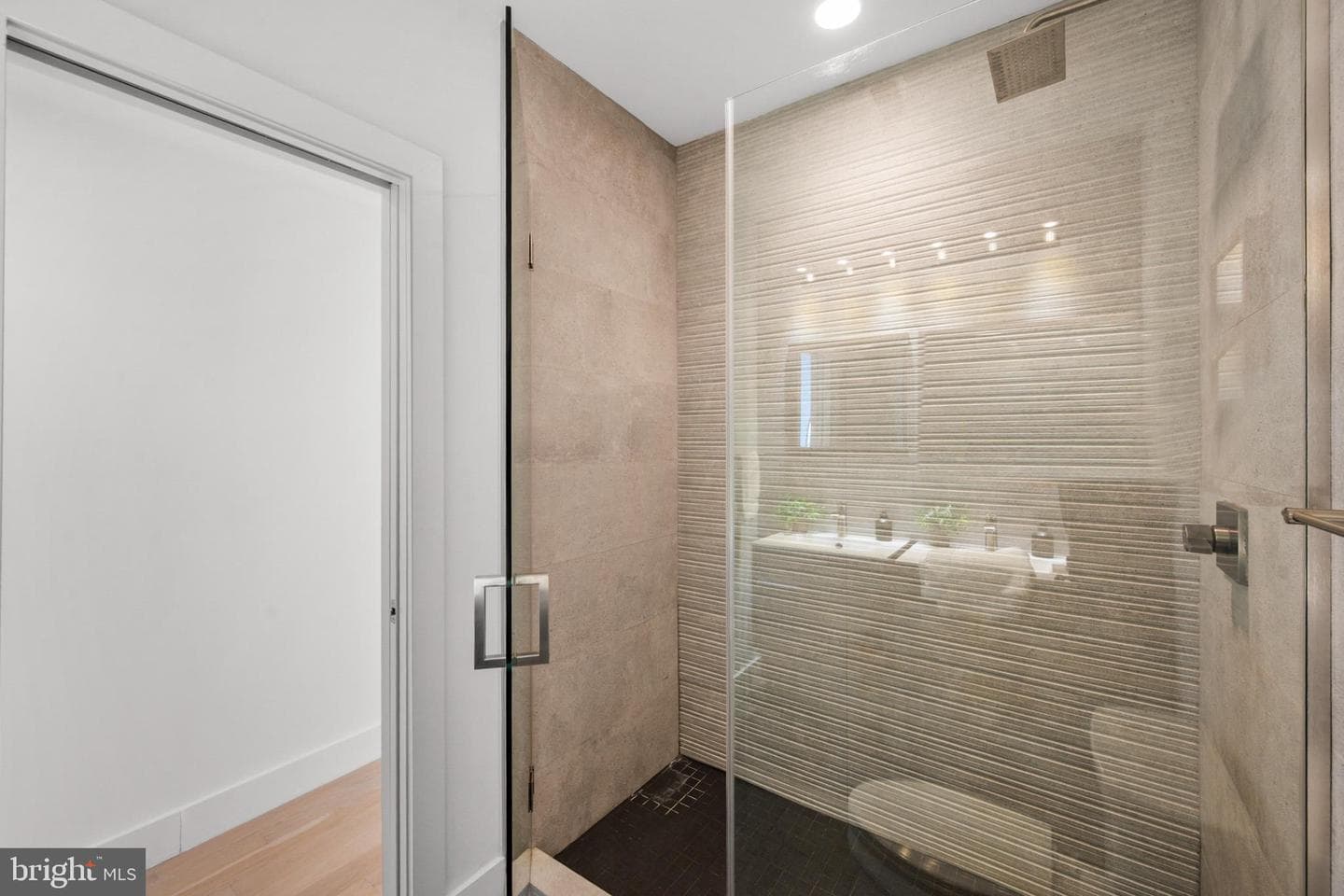 1515 K Street SE #3 photo 29