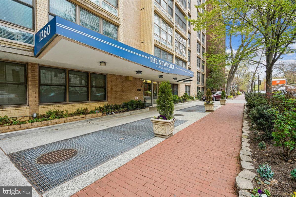 1260 21st Street NW #111, Washington
