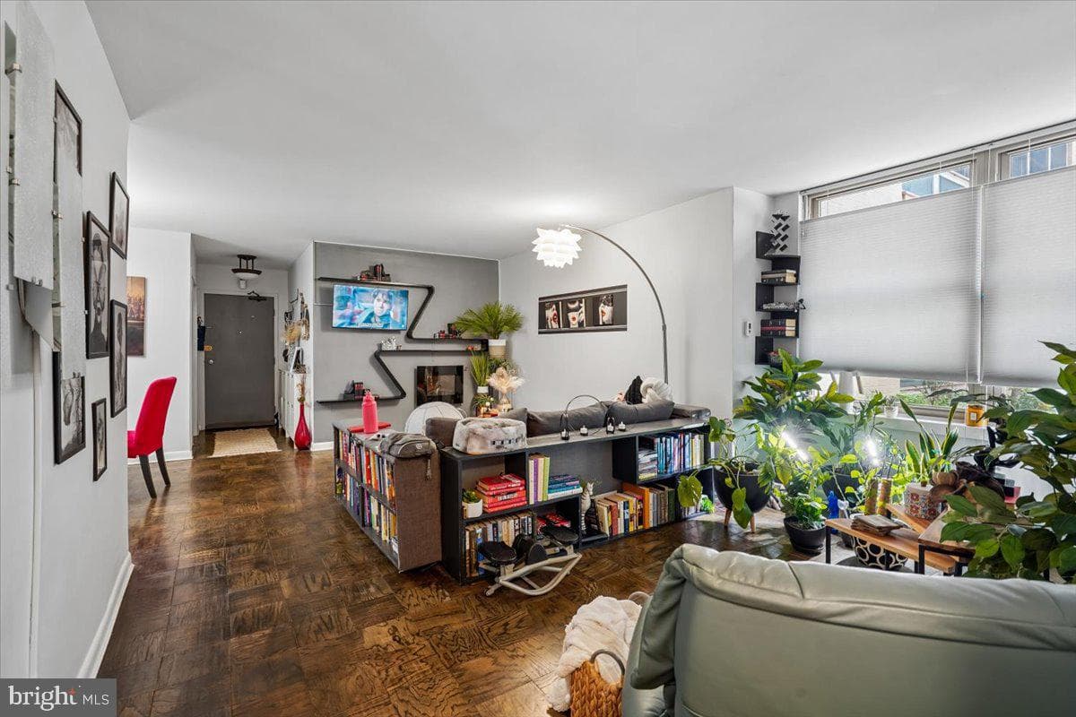 1260 21st Street NW #111 photo 4