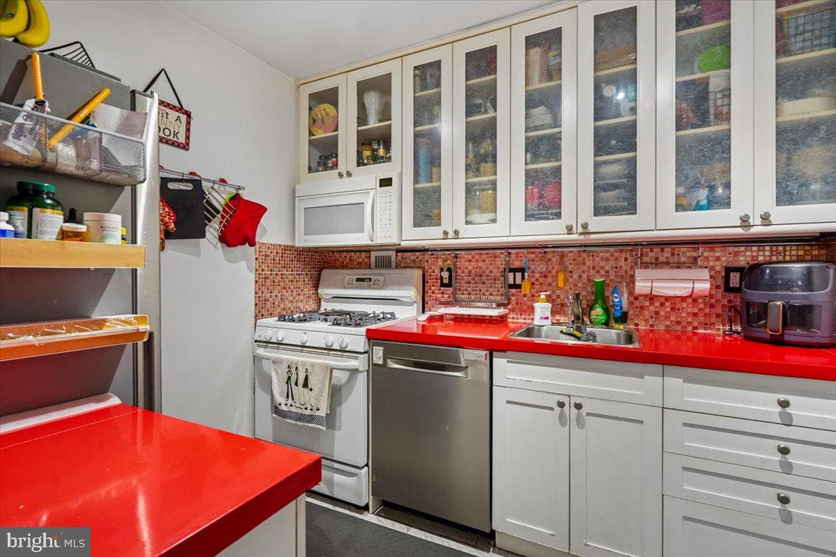 1260 21st Street NW #111 photo 7