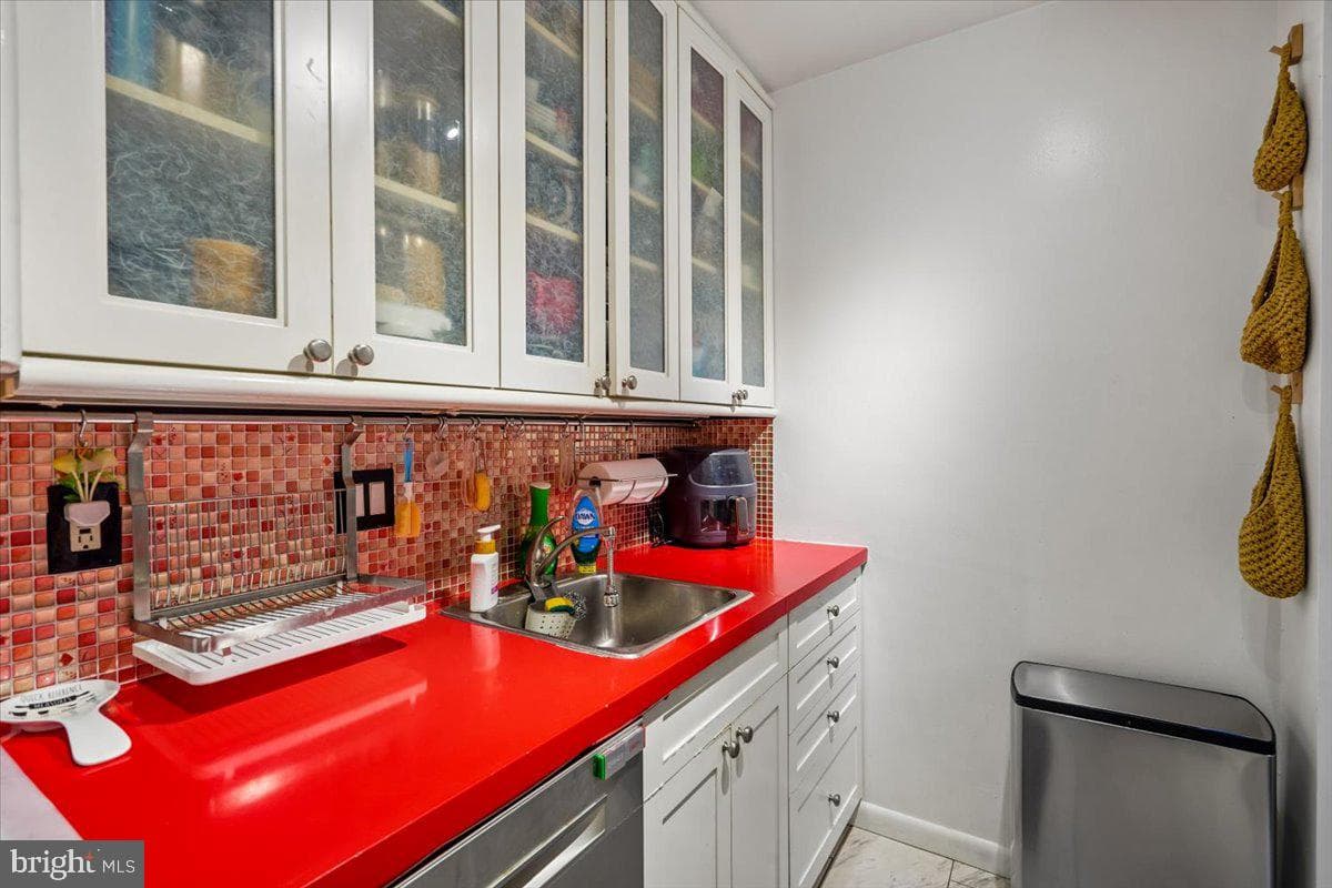 1260 21st Street NW #111 photo 9