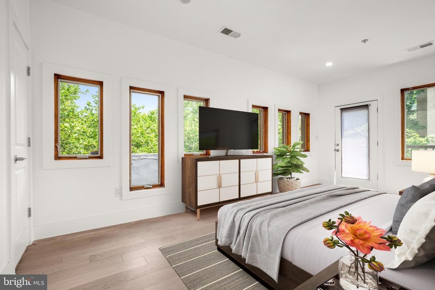 1555 9th Street NW #1 photo 33