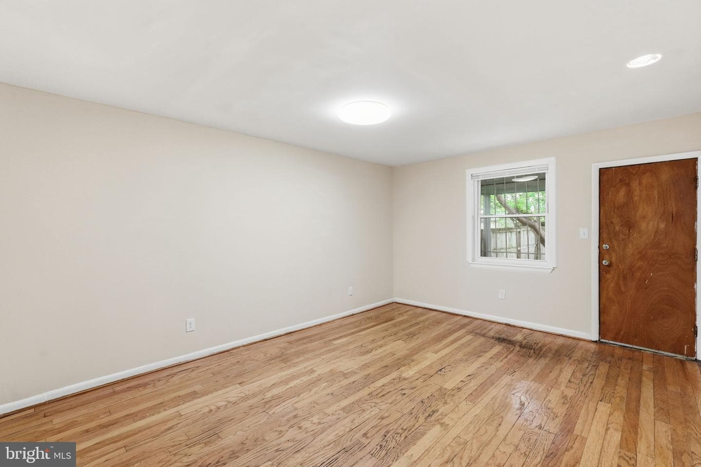 1235 16th Street NE photo 4