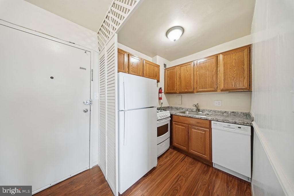 2800 Wisconsin Avenue NW #709 photo 9