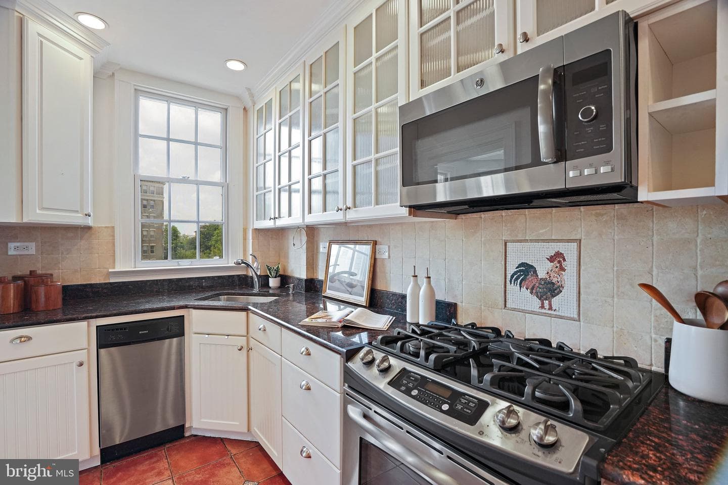 1852 Columbia Road NW #401 photo 11
