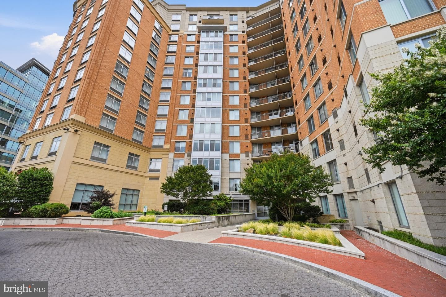555 Massachusetts Avenue NW #1302 photo 2