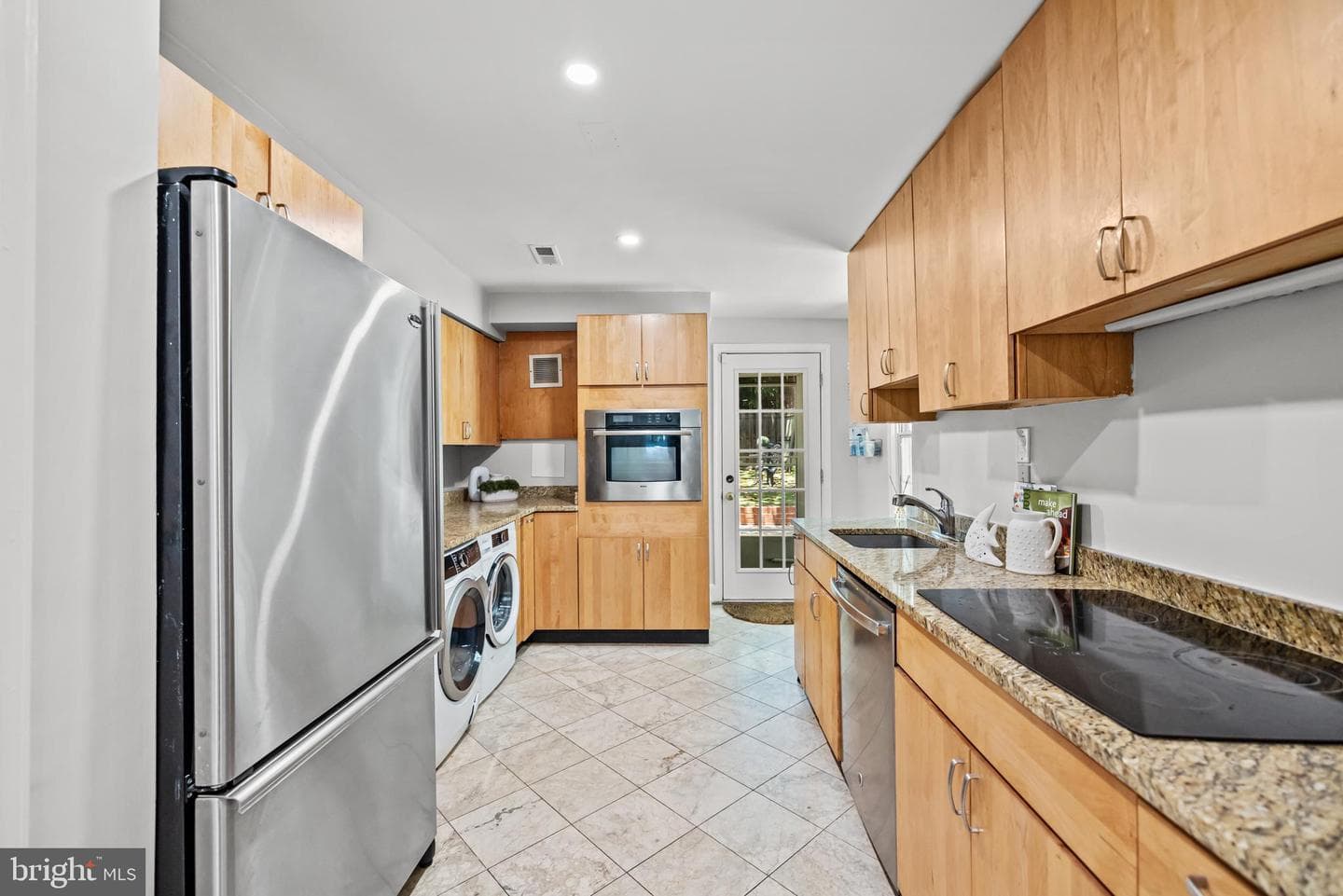 644 E Street SE photo 15