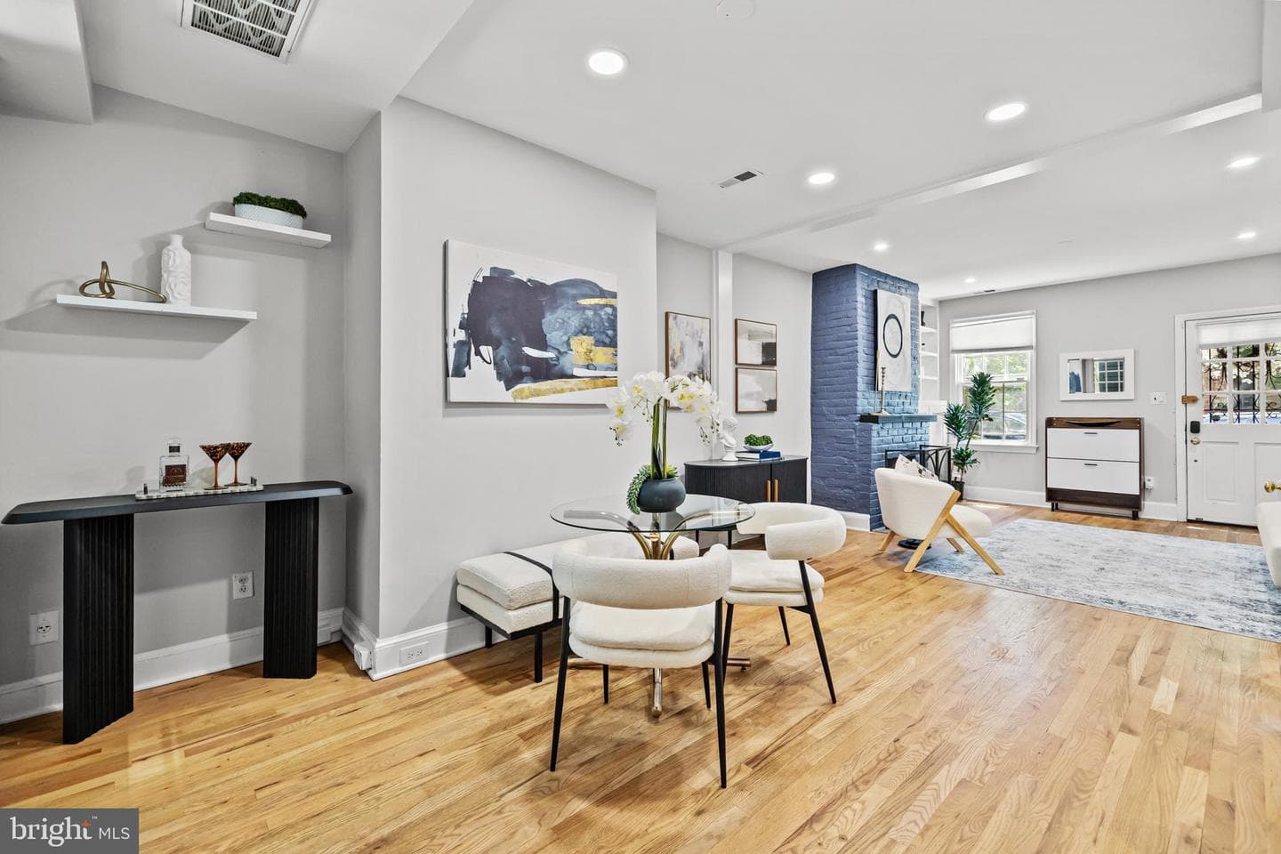 644 E Street SE photo 9