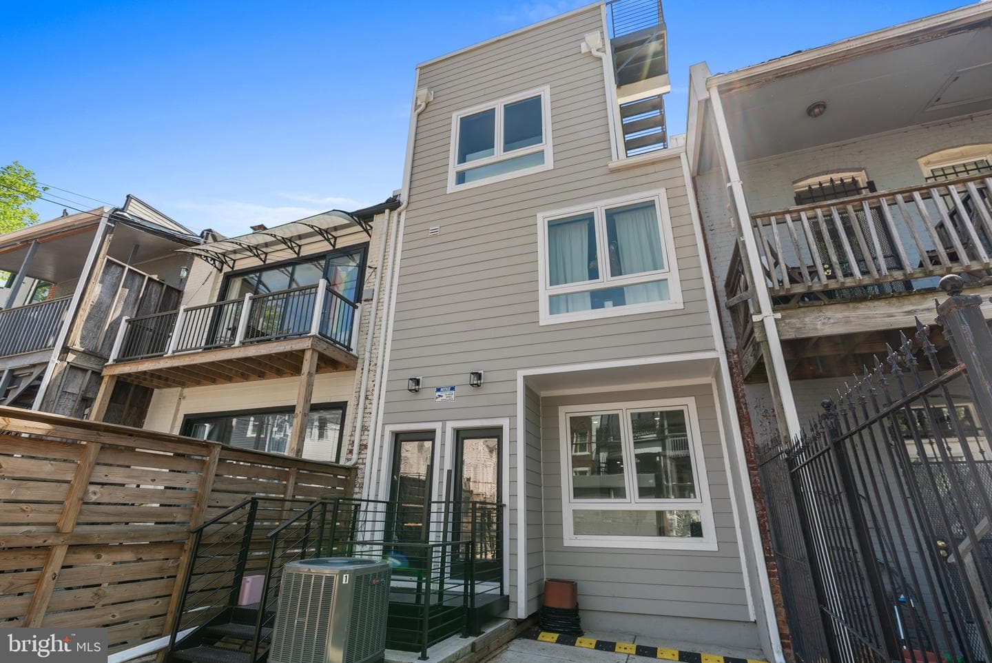26 Todd Place NE #1 photo 32