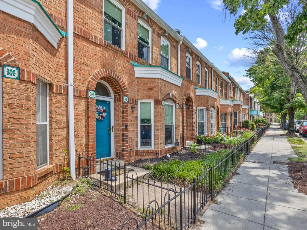 3714 Roosevelt Place NE, Washington