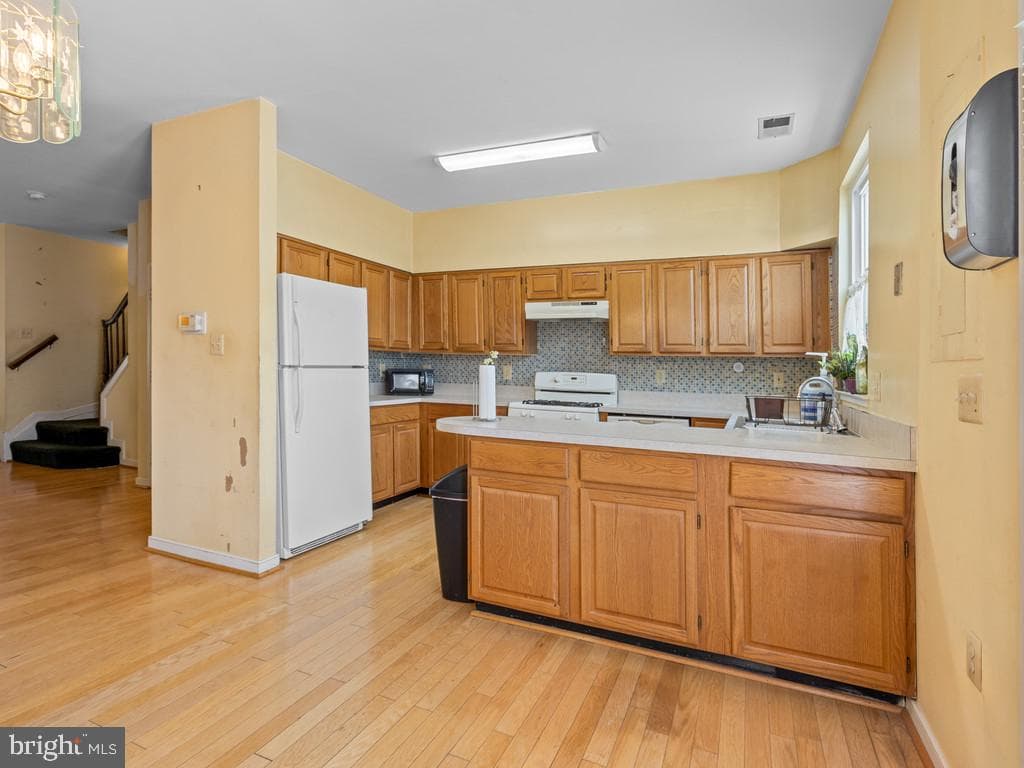 3714 Roosevelt Place NE photo 7