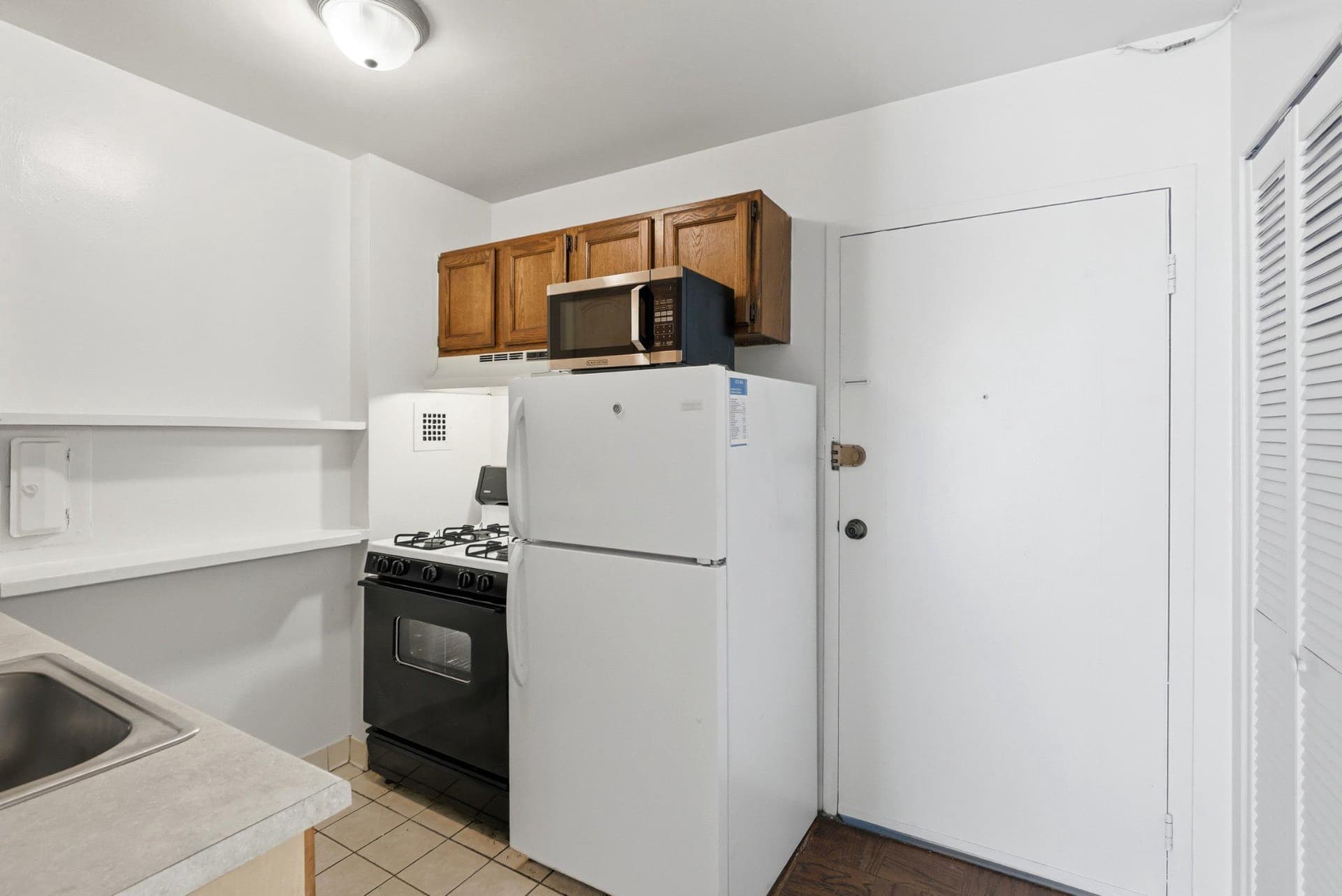 922 24th Street NW #418 photo 5