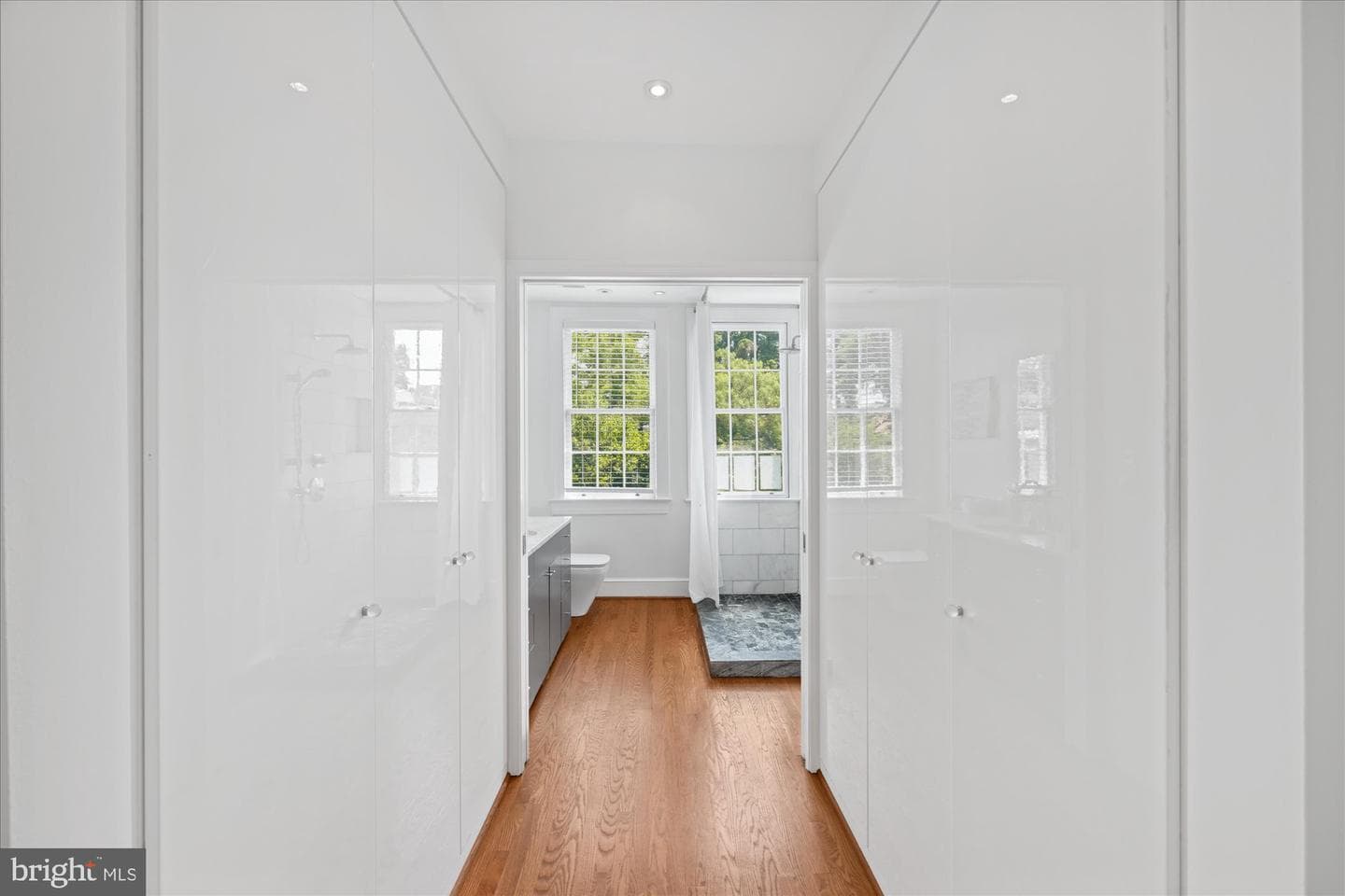 2516 East Place NW photo 10