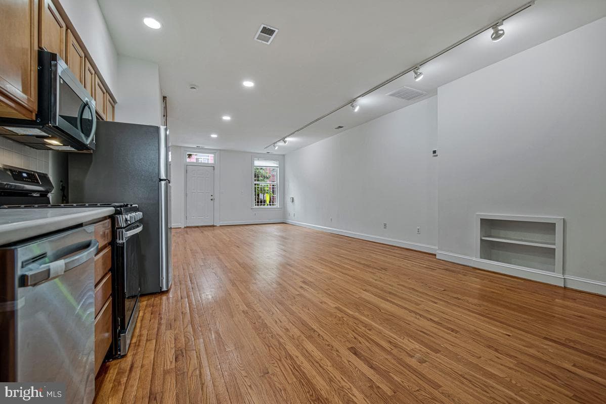1233 4th Street NW photo 14