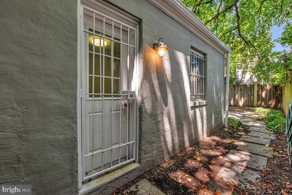 1233 4th Street NW photo 26