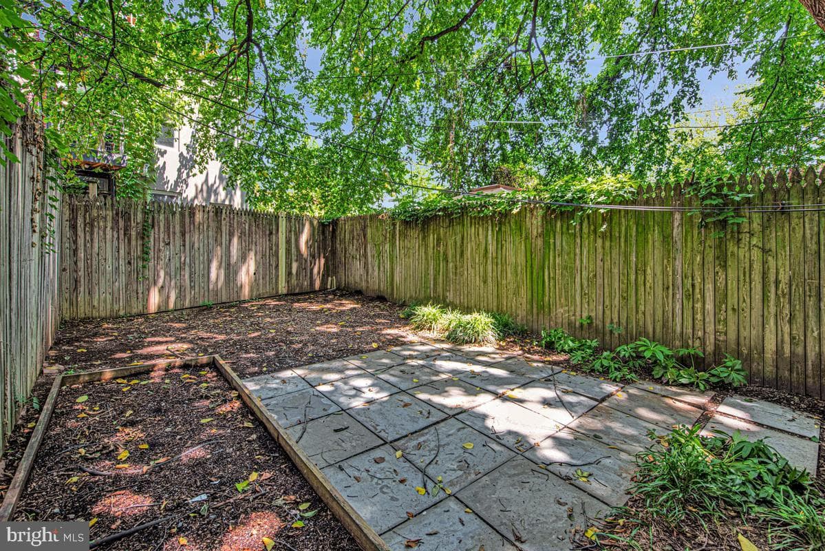 1233 4th Street NW photo 29