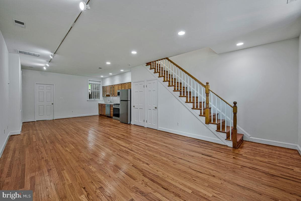 1233 4th Street NW photo 9