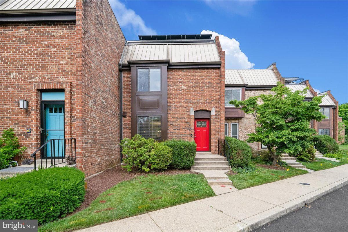 527 Brummel Court NW #527, Washington