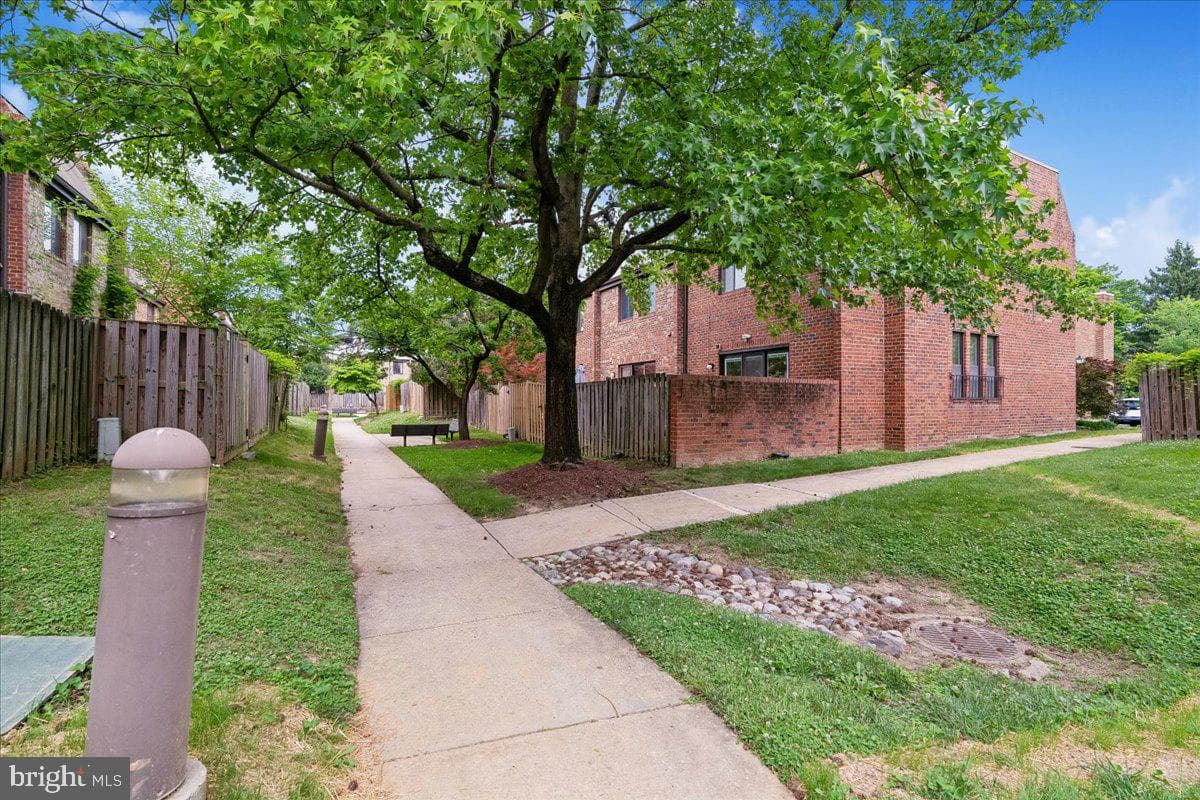 527 Brummel Court NW #527 photo 21