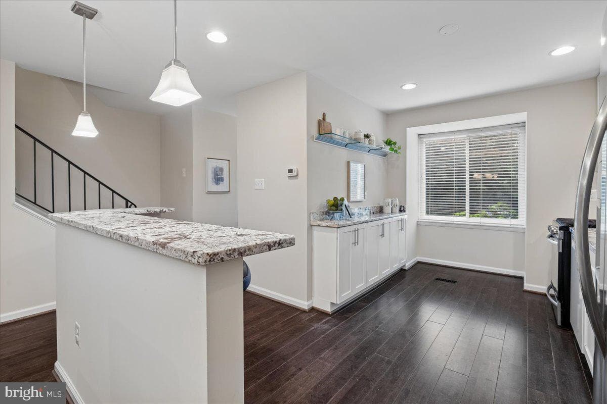 527 Brummel Court NW #527 photo 4